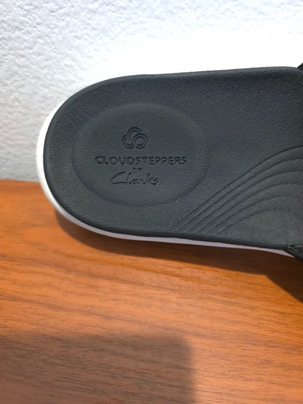 Clarks Cloudsteppers Lola Surf Black Slide Sandals w/ Cushioned Sole Women's 9M - Picture 5 of 7